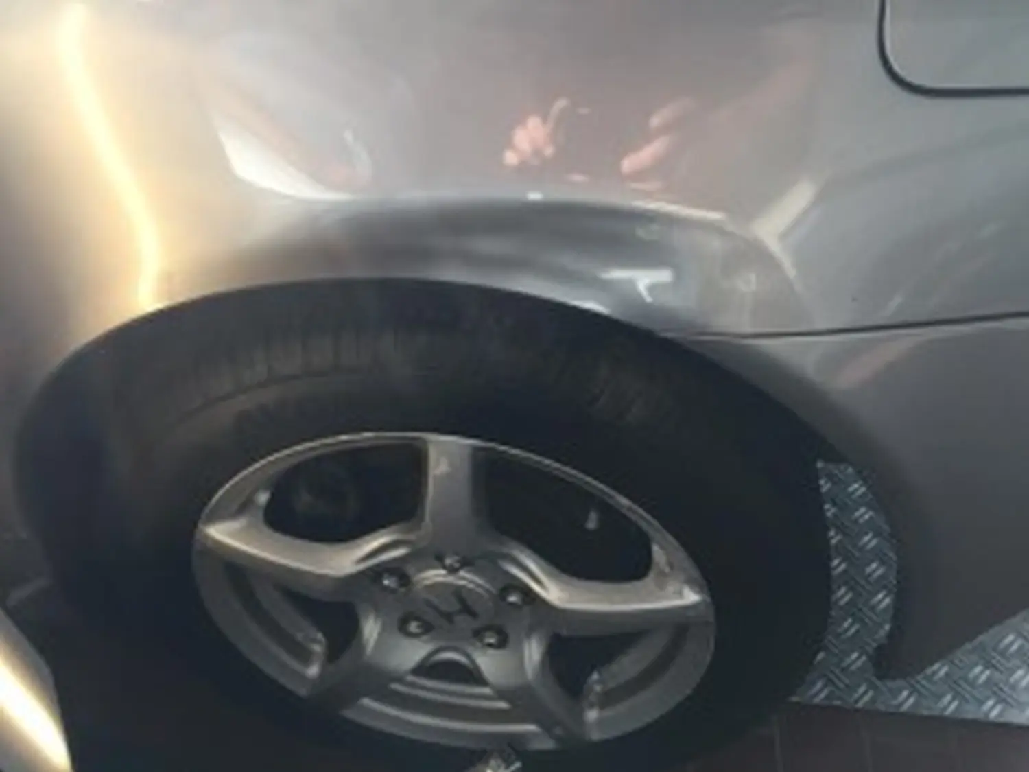 Beulenreparatur Car dent repair
